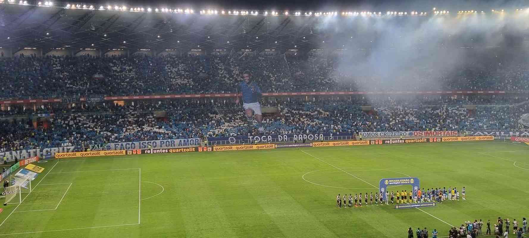 Cabuloso Veja Mosaico Da Torcida Do Cruzeiro No Mineir O Superesportes