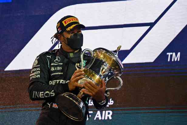 Em Final Espetacular Hamilton Supera Verstappen E Vence Gp Do Bahrein