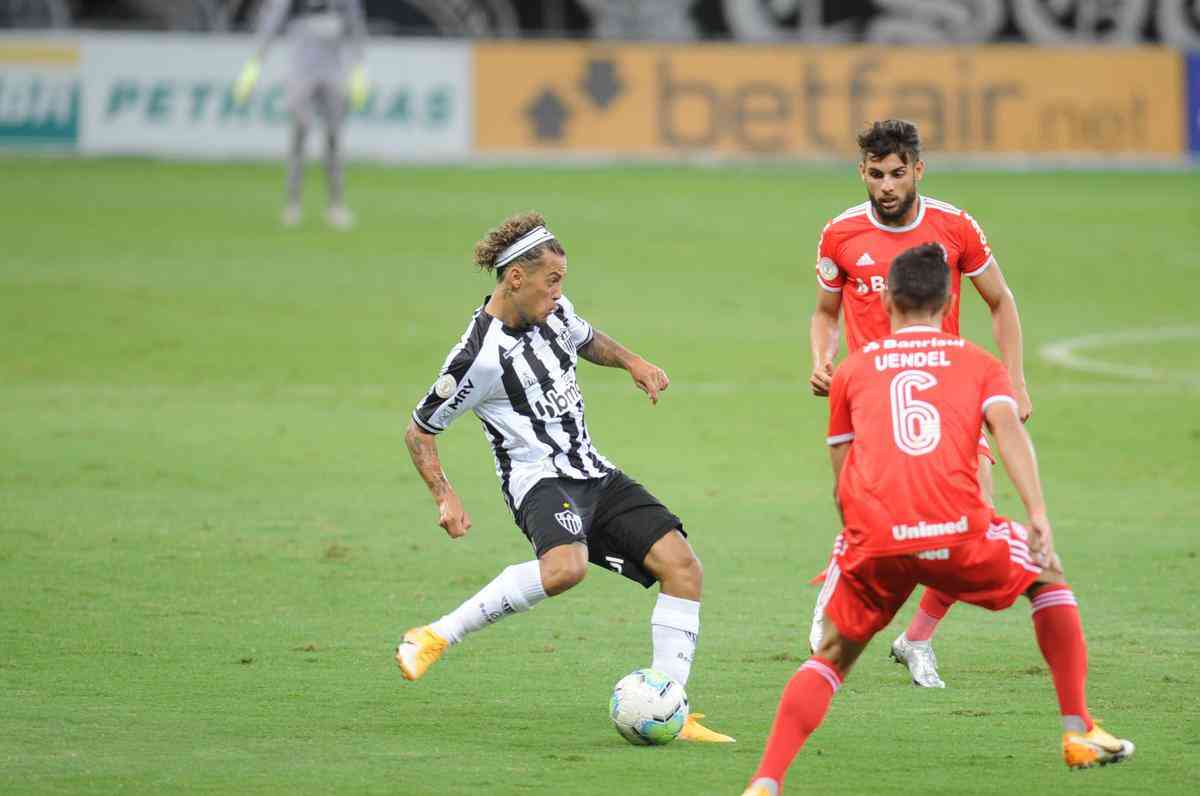 Atlético 2 x 2 Internacional assista aos gols do jogo no Mineirão