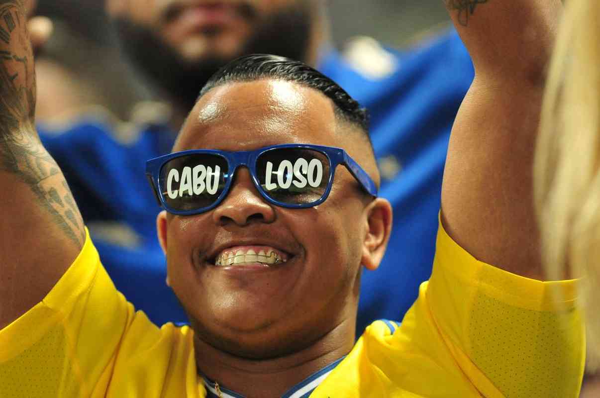 Festa da torcida do Cruzeiro no Mineirão diante do Vasco Superesportes