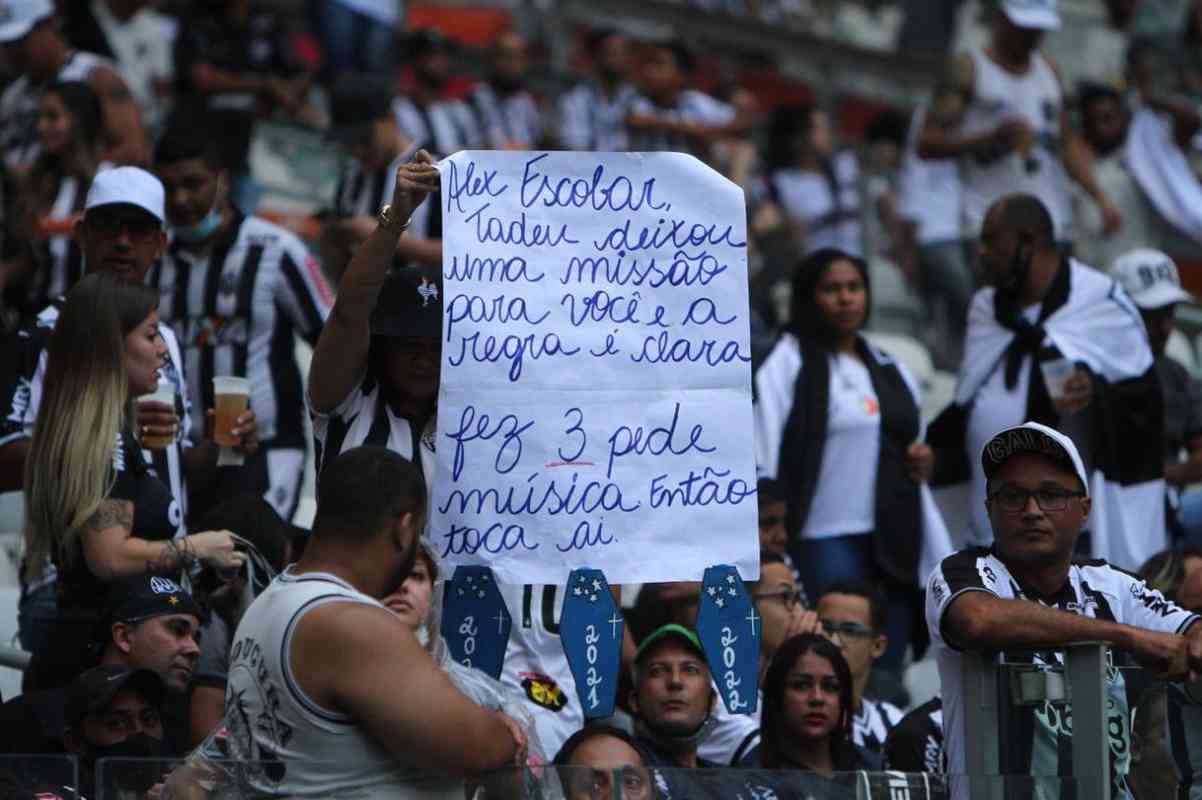 Fotos da torcida do Atlético no Mineirão na vitória sobre o Juventude