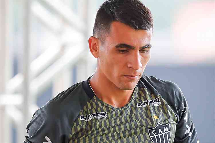 Junior Alonso é convocado pelo Paraguai e vai desfalcar Atlético no