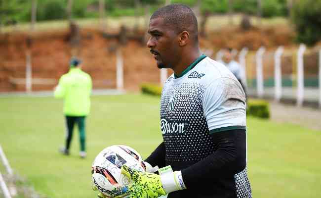 Goleiro Da Caldense Se Agarrou Ao Futebol Para Superar Perda Do Filho