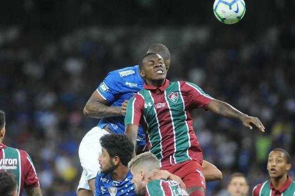 Cruzeiro voltou para o tudo ou nada no segundo tempo e chegou ao empate aos 13 minutos, com gol de cabea de Thiago Neves, aps assistncia de Ariel Cabral