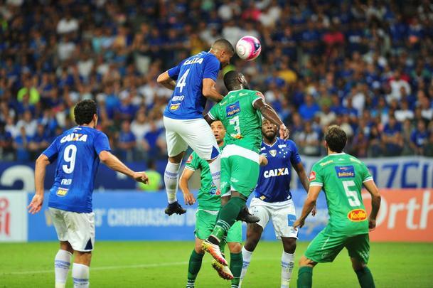 Goleiro Felipe, do Uberlndia, parou Fred em lances incrveis no Mineiro
