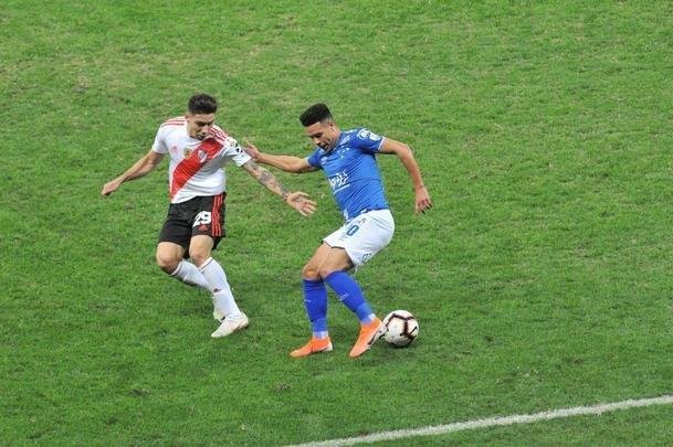 Fotos do primeiro tempo do duelo entre Cruzeiro e River Plate, no Mineiro, pelas oitavas de final da Copa Libertadores 2019