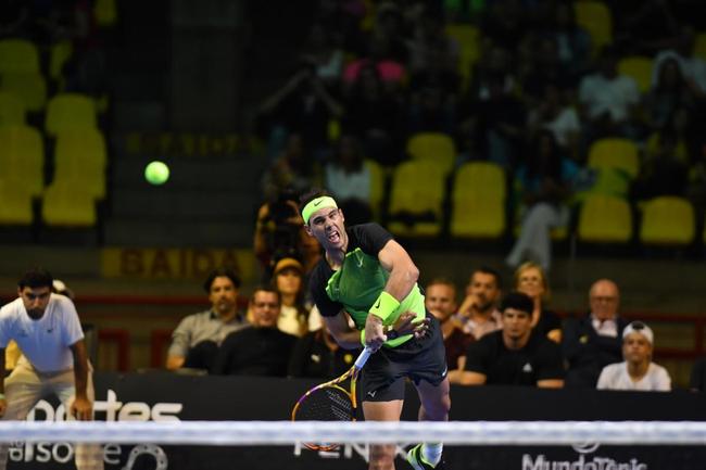 Ginásio Mineirinho, em BH, recebeu duelo histórico que fez parte da turnê do espanhol Rafael Nadal na América do Sul. Ele enfrentou o norueguês Casper Ruud, número 3 do mundo. No Brasil, apenas a capital mineira recebeu o multicampeão