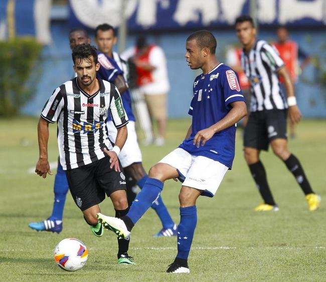 Fotos do jogo entre Tupi e Cruzeiro, em Juiz de Fora, pela quinta rodada do Campeonato Mineiro