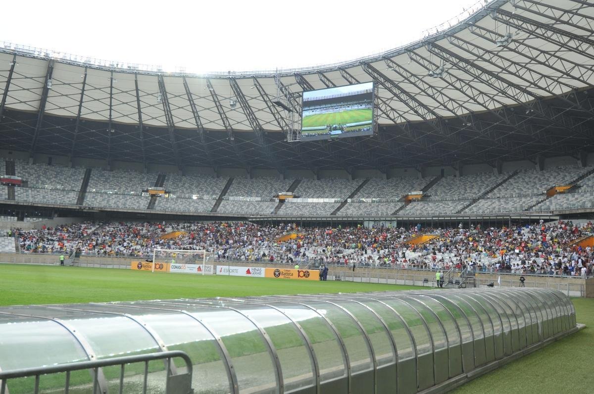 Fotos do 'Game of Dreams', jogo festivo dos Amigos do Ronaldinho contra os Amigos do Penta