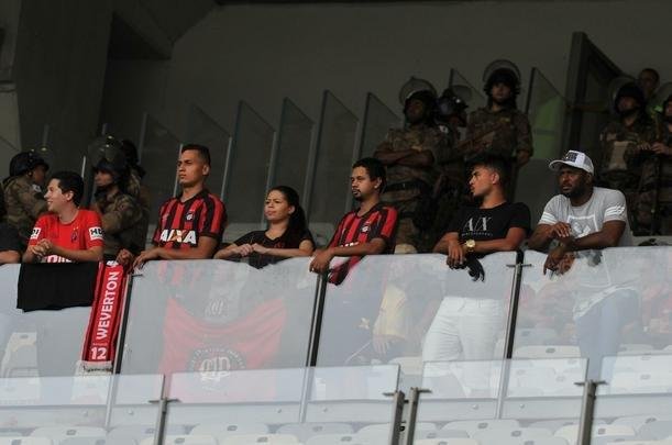 Fotos do jogo entre Cruzeiro e Atltico-PR, no Mineiro, pela 32 rodada do Brasileiro