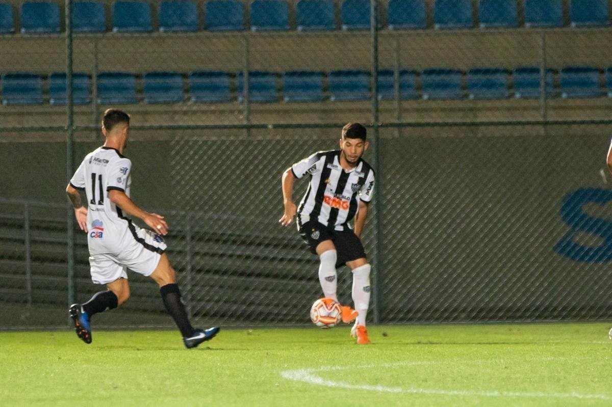 Rian Silva - O atacante de 18 anos foi revelado pelo Gois. Antes de integrar o sub-20 do Galo passou por Palmeiras e Santa Cruz-SE. Participou da campanha do ttulo do Atltico no Mineiro de 2019. Ao todo, fez sete jogos com a camisa alvinegra.