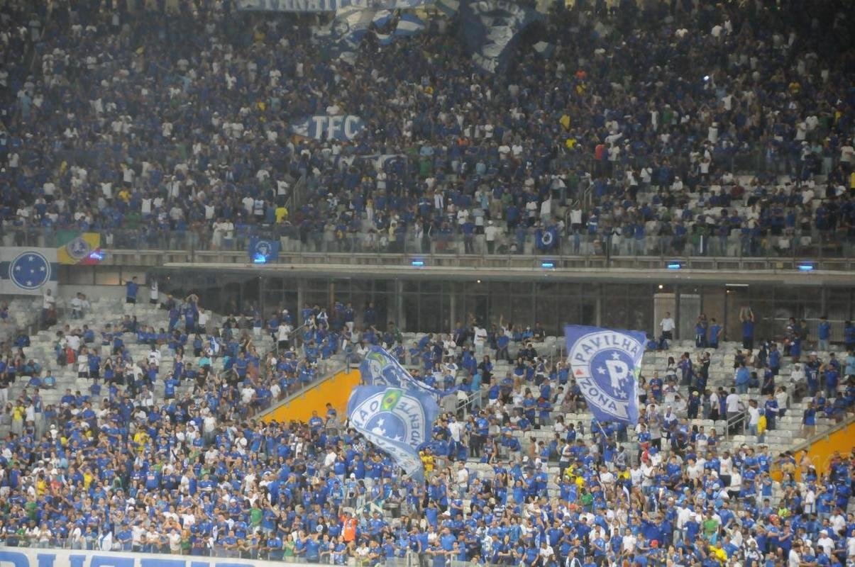 Torcida do Cruzeiro deu show mais uma vez e lotou o Mineiro na partida contra o CRB pela 11 rodada da Srie B