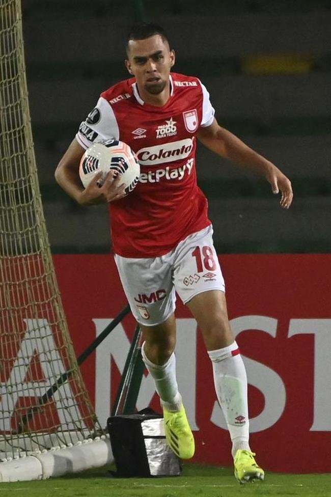 Umbro, da Inglaterra,  a fornecedora do Santa Fe, da Colmbia