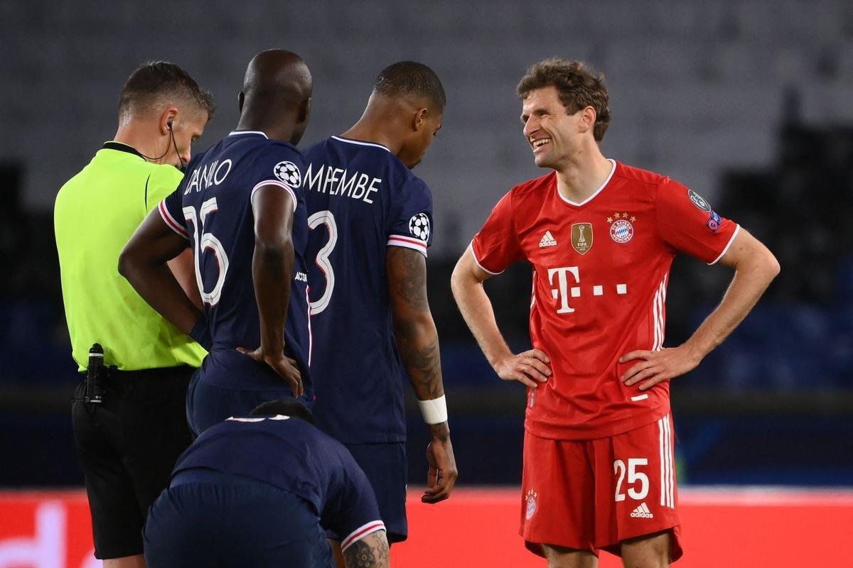 Fotos do duelo entre PSG e Bayern de Munique, em Paris, pela volta das quartas de final da Liga dos Campees da Europa.