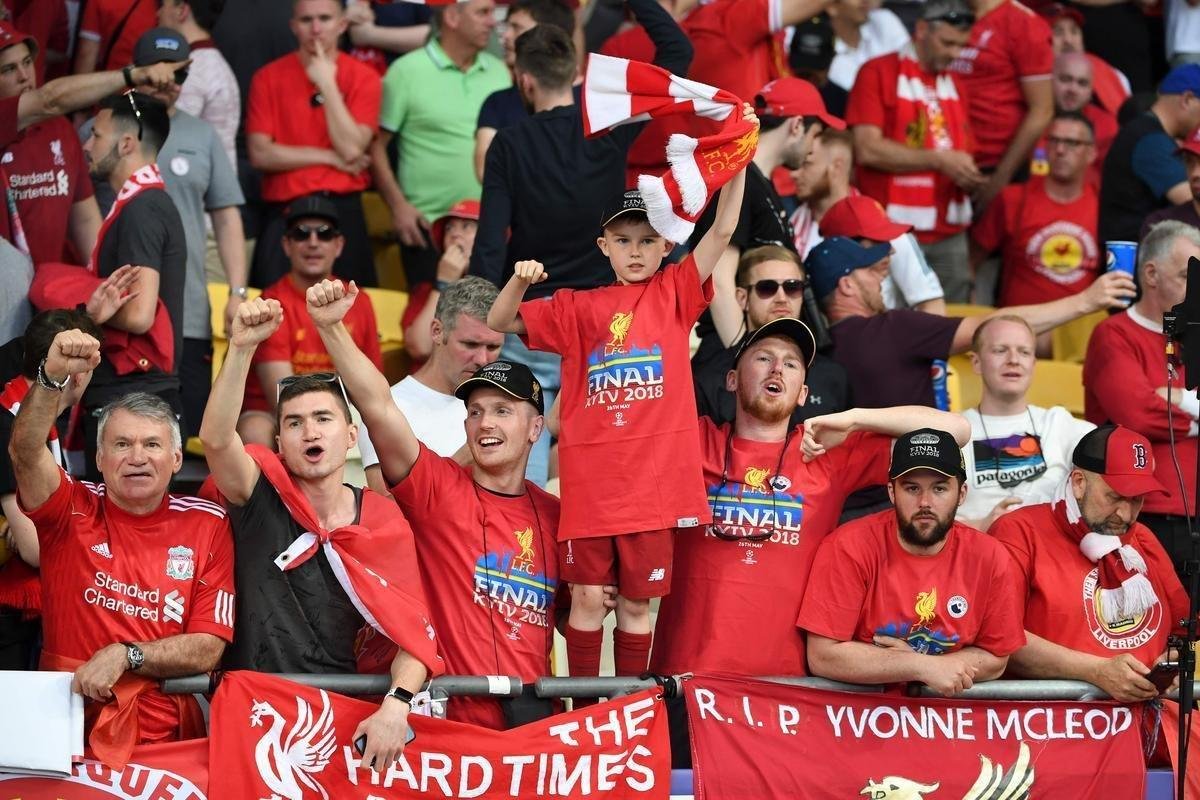 Torcidas de Real Madrid e Liverpool encheram o estdio Olmpico, de Kiev, na final da Champions