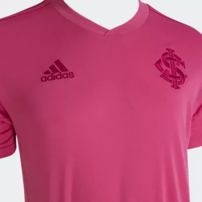 As camisas em homenagem ao 'Outubro Rosa' de 2022
