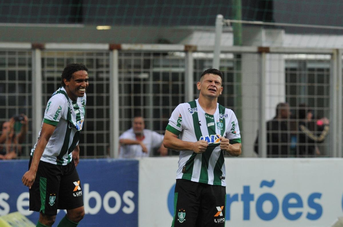 Zagueiro americano Rafael Lima marcou o gol do ttulo sobre o CRB e emocionou o Independncia