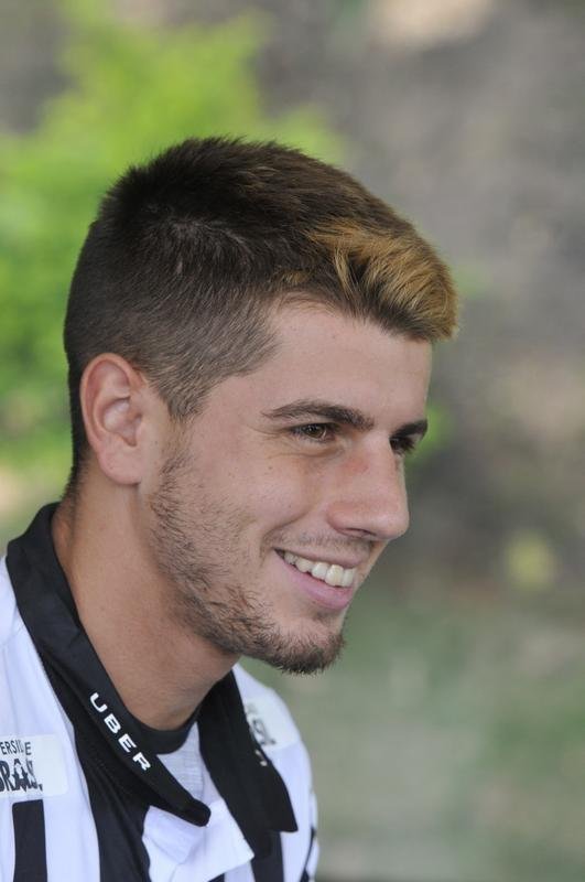 Veja fotos da apresentao de Toms Andrade no Atltico