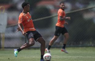 Fotos do primeiro treino de Junior Alonso no retorno ao Atltico
