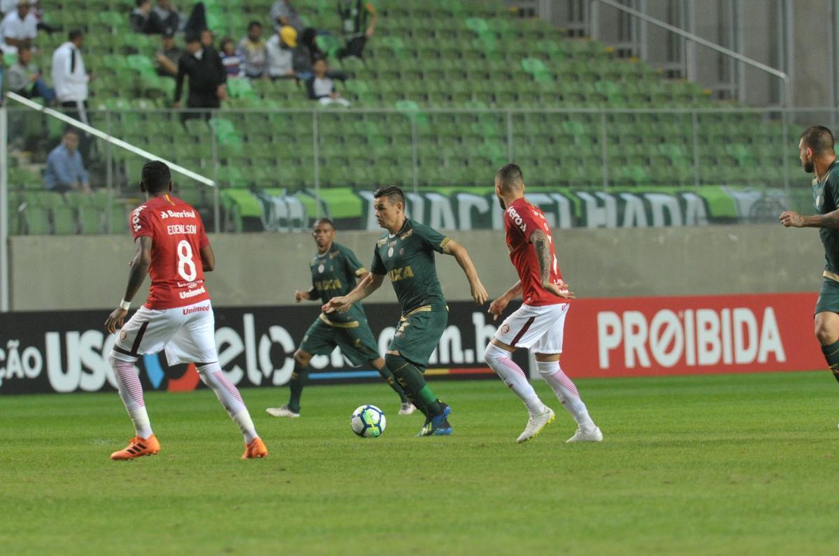 Fotos do jogo entre Amrica e Internacional, no Independncia, pela 15 rodada do Campeonato Brasileiro