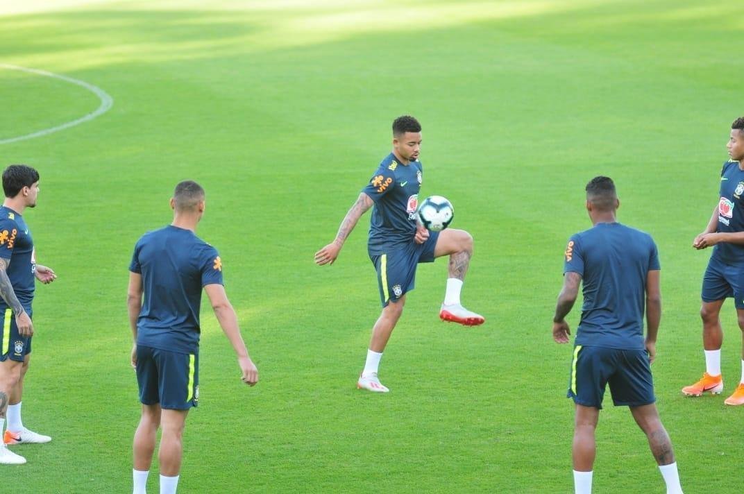Seleo Brasileira fechou preparao para duelo com a Argentina na Cidade do Galo