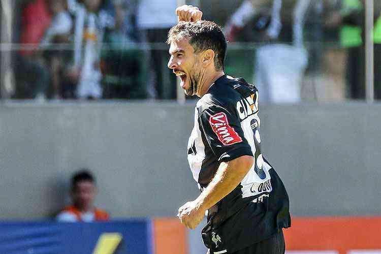 Leandro Donizete - Deixou o Atltico em dezembro de 2016 e assinou com o Santos. Depois, passou pelo Amrica. Na ltima temporada, disputou dois jogos pelo Londrina