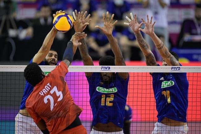 Fotos da final do Mundial de Vlei Masculino, entre Cruzeiro e Civitanova-ITA, no Ginsio Divino Braga, em Betim