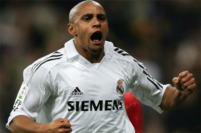 Lateral-esquerdo: Roberto Carlos