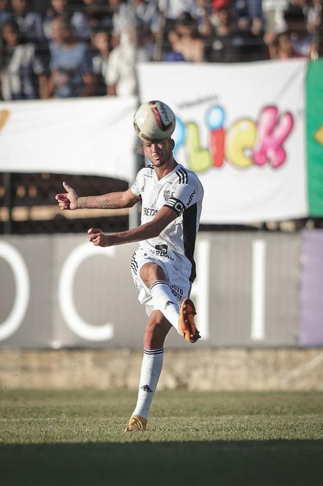 Atltico visitou o Democrata-GV neste sbado (4/3), em Governador Valadares, pela 8 rodada do Campeonato Mineiro.