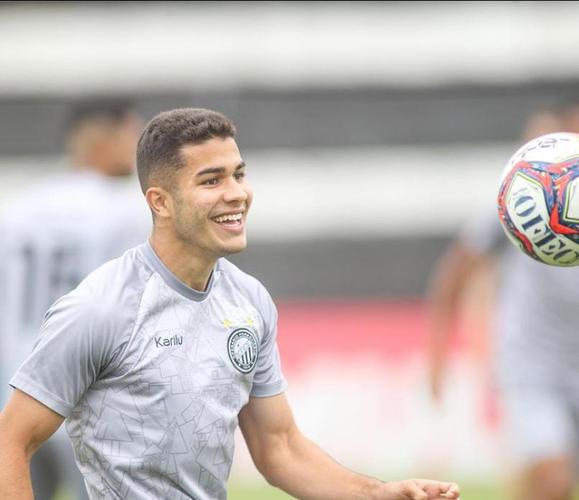 Giovani Albuquerque: atacante está emprestado ao Operário Ferroviário-PR até junho