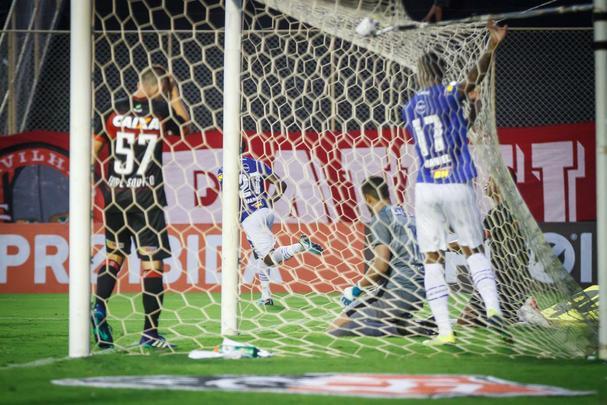Cruzeiro empatou com Vitória no Barradão, em Salvador, por 1 a 1, pela 17ª rodada do Brasileiro