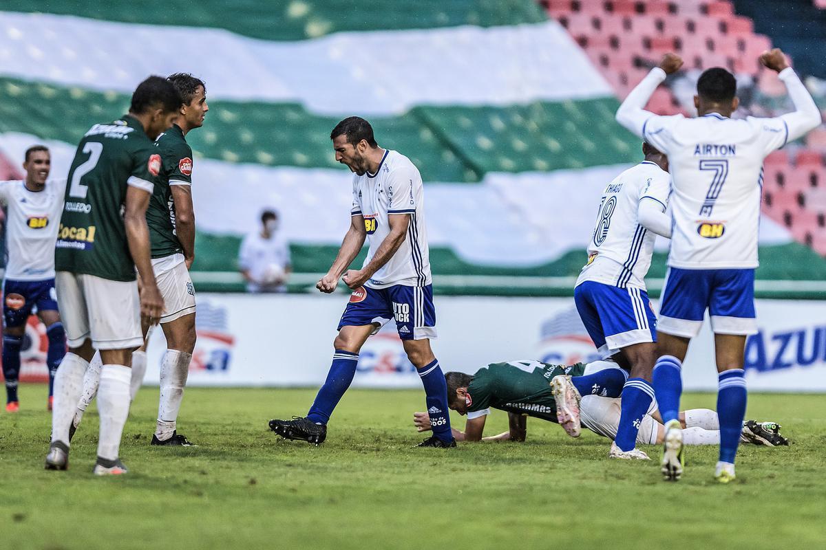 #10 Cruzeiro, com 11.768 pontos
