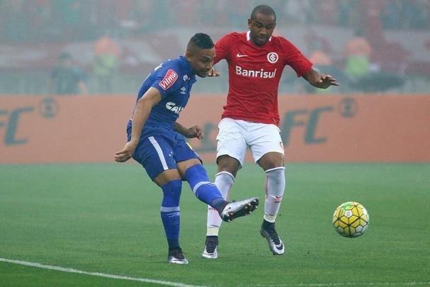 Imagens da vitria do Internacional sobre o Cruzeiro, por 1 a 0, no Beira-Rio, em Porto Alegre