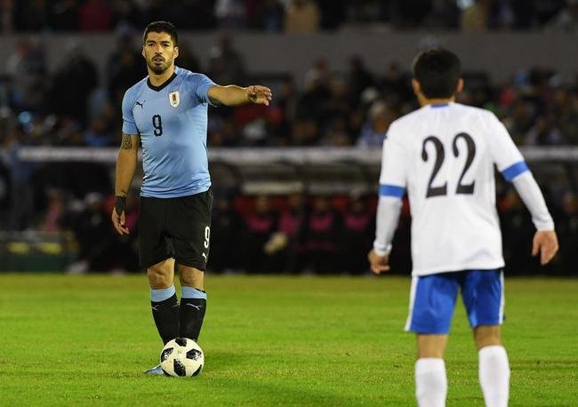 Fotos da vitria do Uruguai sobre o Uzbequisto, em Montevidu, em amistoso antes da Copa