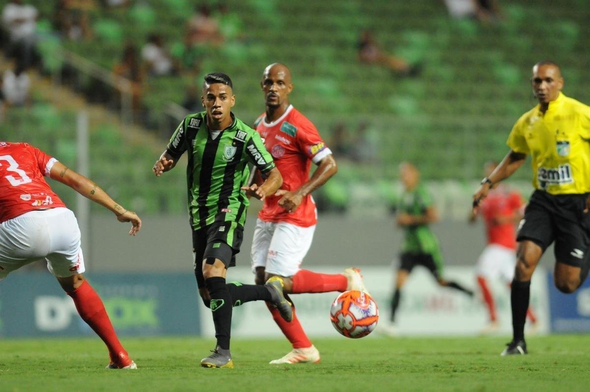 Fotos de Amrica x Tupynambs, no Independncia, pela nona rodada do Campeonato Mineiro