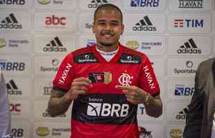 6) Kenedy (Flamengo): 11,4 milhes de euros, aproximadamente R$ 75,14 milhes.