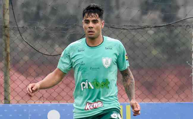 Henrique Almeida tem 6 gols em 40 jogos pelo Amrica