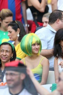 Mineiro ficou colorido nesta quarta-feira com camisas de clubes e selees em duelo da Olimpada