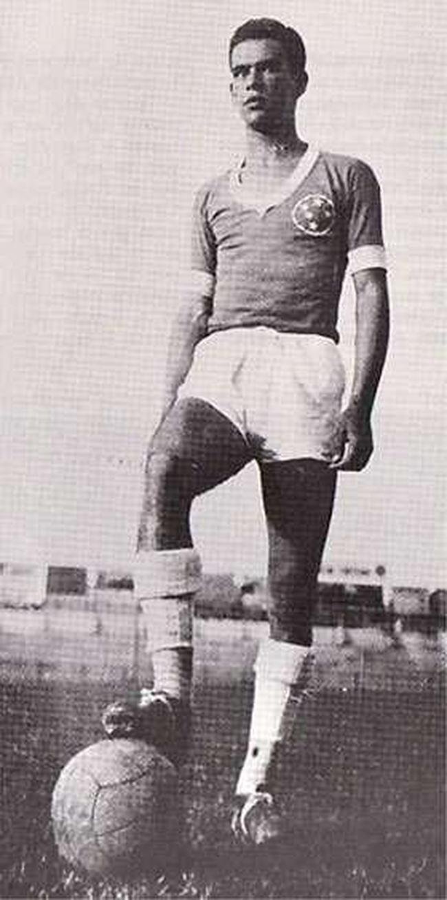 20 - Abelardo - 87 gols em 158 jogos (1946 a 1949; 1959 a 1960)