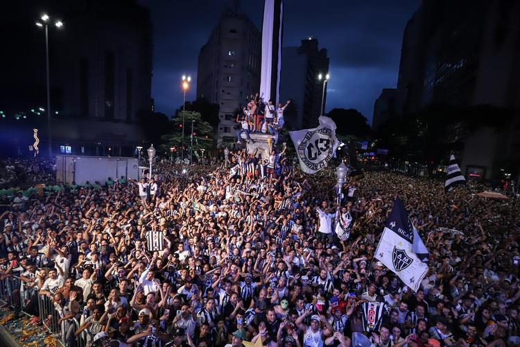 Bastidores da festa do Atlético em comemoração ao título brasileiro