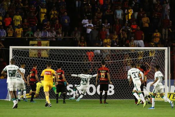 Na Ilha do Retiro, o Sport recebeu o América-MG para tentar buscar sua terceira vitória consecutiva