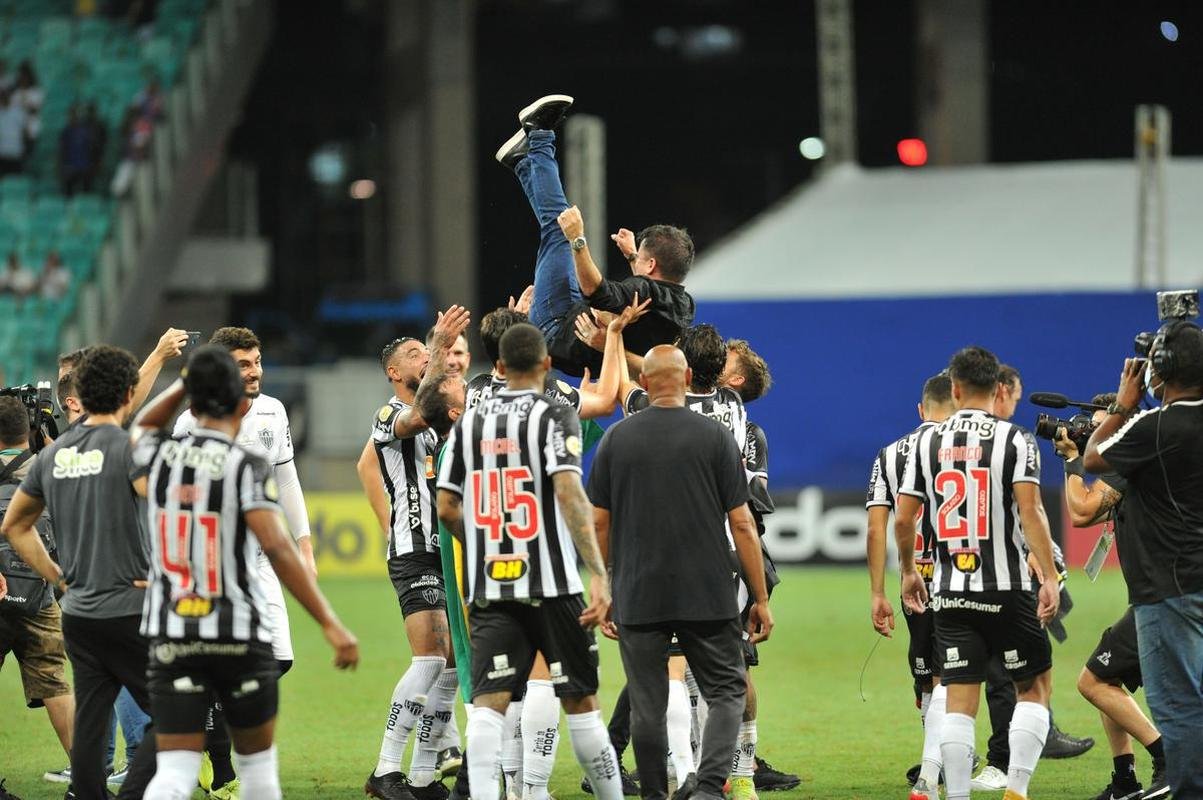 Fotos da festa do Atltico na Fonte Nova, em Salvador, com a vitria por 3 a 2 sobre o Bahia, de virada. Galo chega ao bicampeonato brasileiro aps 50 anos.