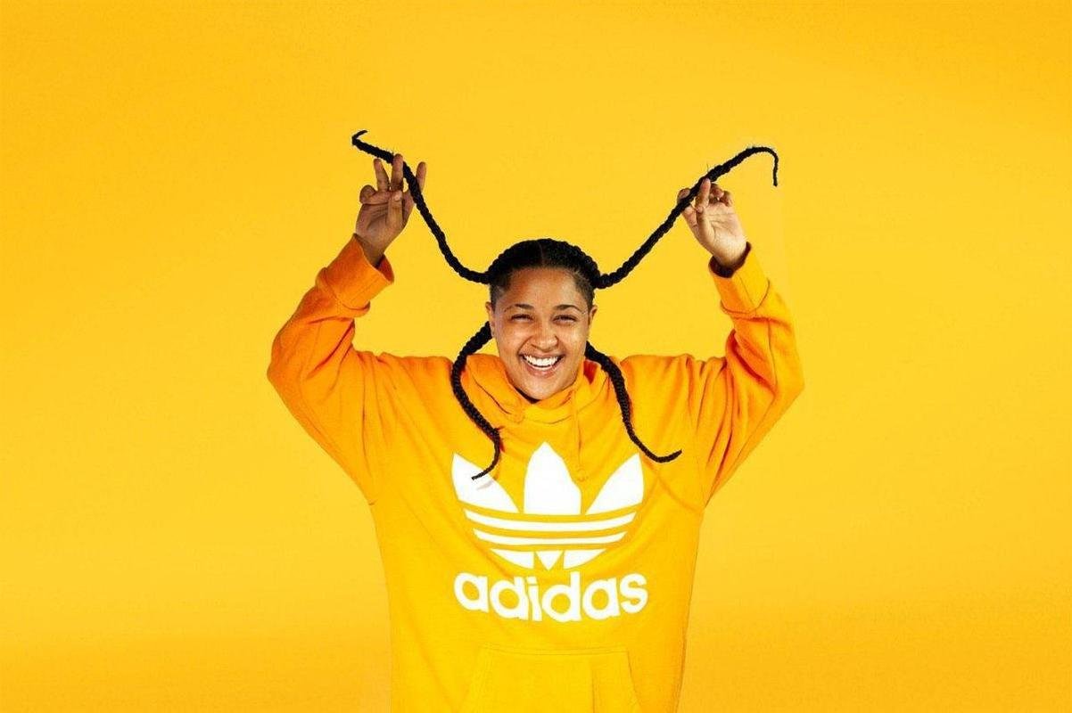  Clara Lima - rapper, 22 anos: 

