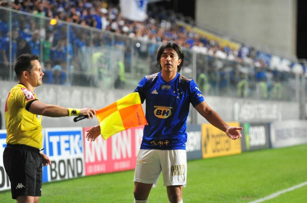 Fotos do jogo entre Cruzeiro e Remo, no Independncia, em BH, pela 32 rodada da Srie B do Brasileiro