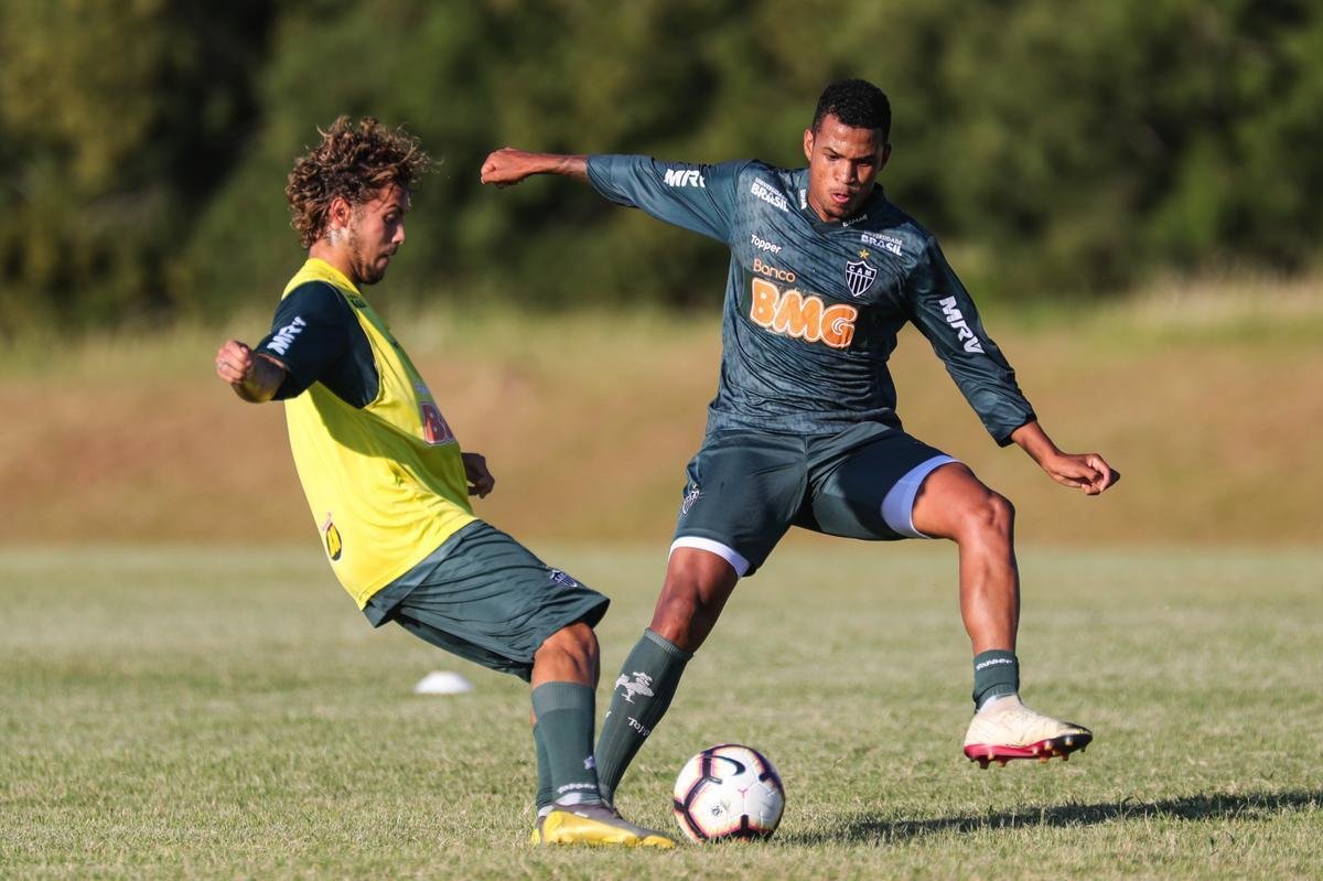 Jogadores do Atltico treinaram no CT do Danubio, em Montevidu, nesta tera-feira