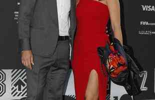 Ex-jorgador norte-americano Clint Dempsey e sua esposa Bethany