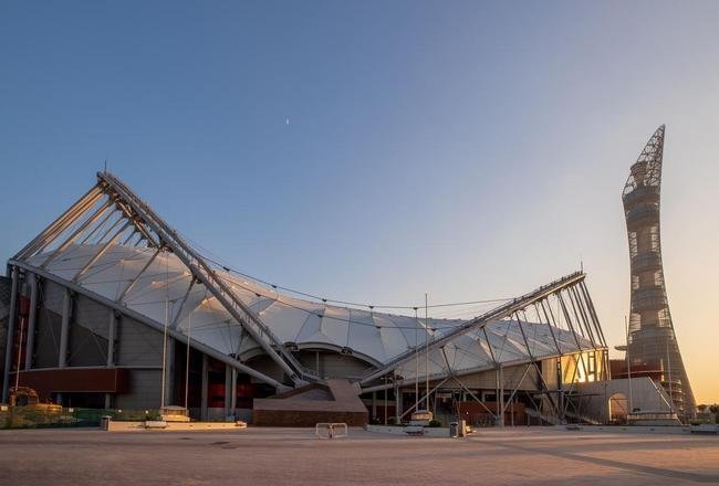 Estdio Internacional Khalifa: inaugurada em 1976, arena em Doha recebeu vrios eventos esportivos internacionais importantes e foi remodelada para o Mundial do Catar
