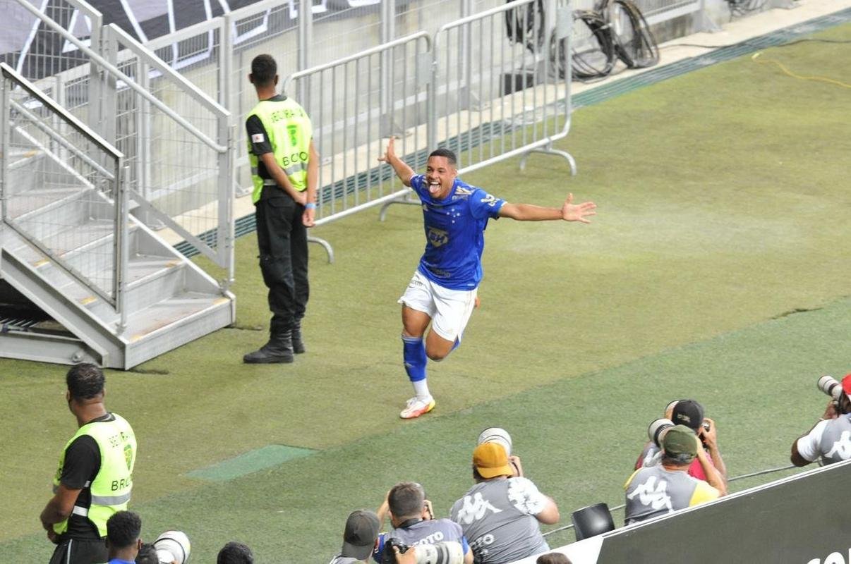 Fotos do clssico entre Atltico e Cruzeiro, no Mineiro