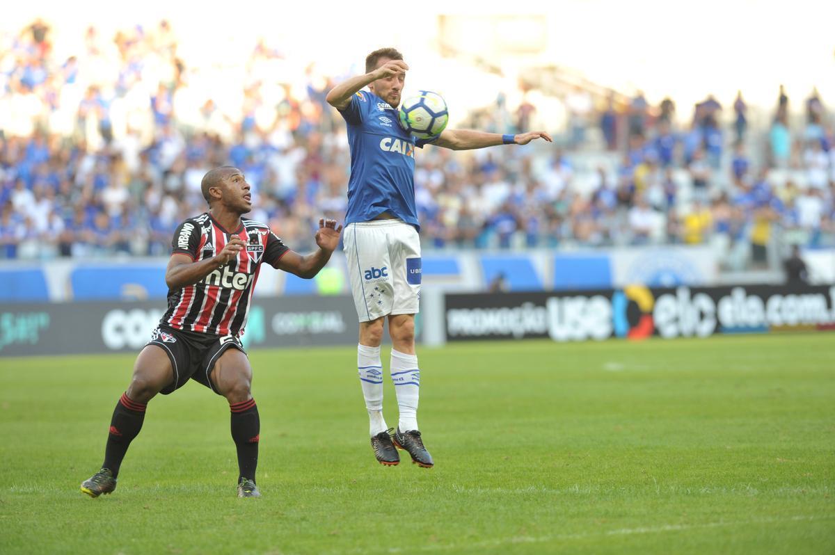 Fotos do jogo entre Cruzeiro e So Paulo