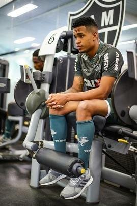 Alerrandro - atacante (está disputando a Copa São Paulo de Futebol Júnior)